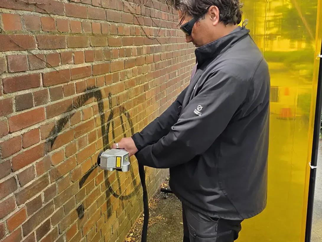 Cleaning Graffiti